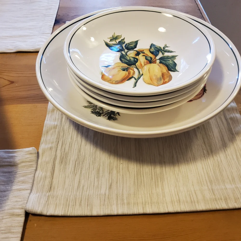 Williams Sonoma Harvest Bowls and 1 Large Bowl (Total 5 Pieces) EUC - Picture 16 of 16